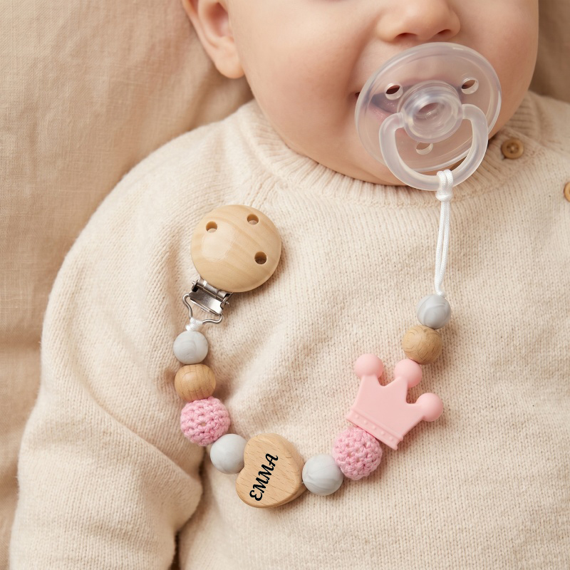 Baby Pacifier Clip - Penjepit Empeng Bayi Personalisasi, Hati Kayu,